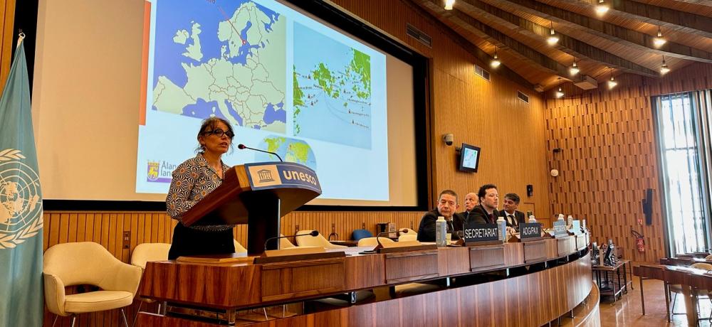 Viveka Löndahl talar inför Unesco i Paris