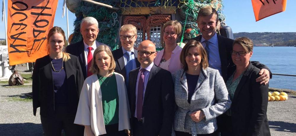 Gruppbild från nordiska miljöministermötet i Oslo 2 maj 2017