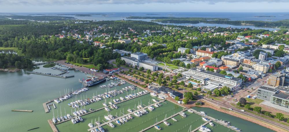 Flygbild över Självstyrelsegården och Alandica Flygbild över Självstyrelsegården och Alandica