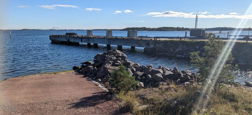 Vy över Enklinge hamn